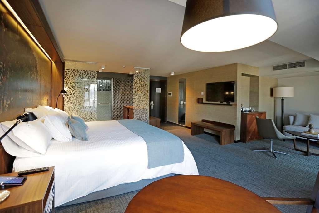 호텔 쿰브레스 라스타리아 산티아고 객실 사진 A room at the hotel