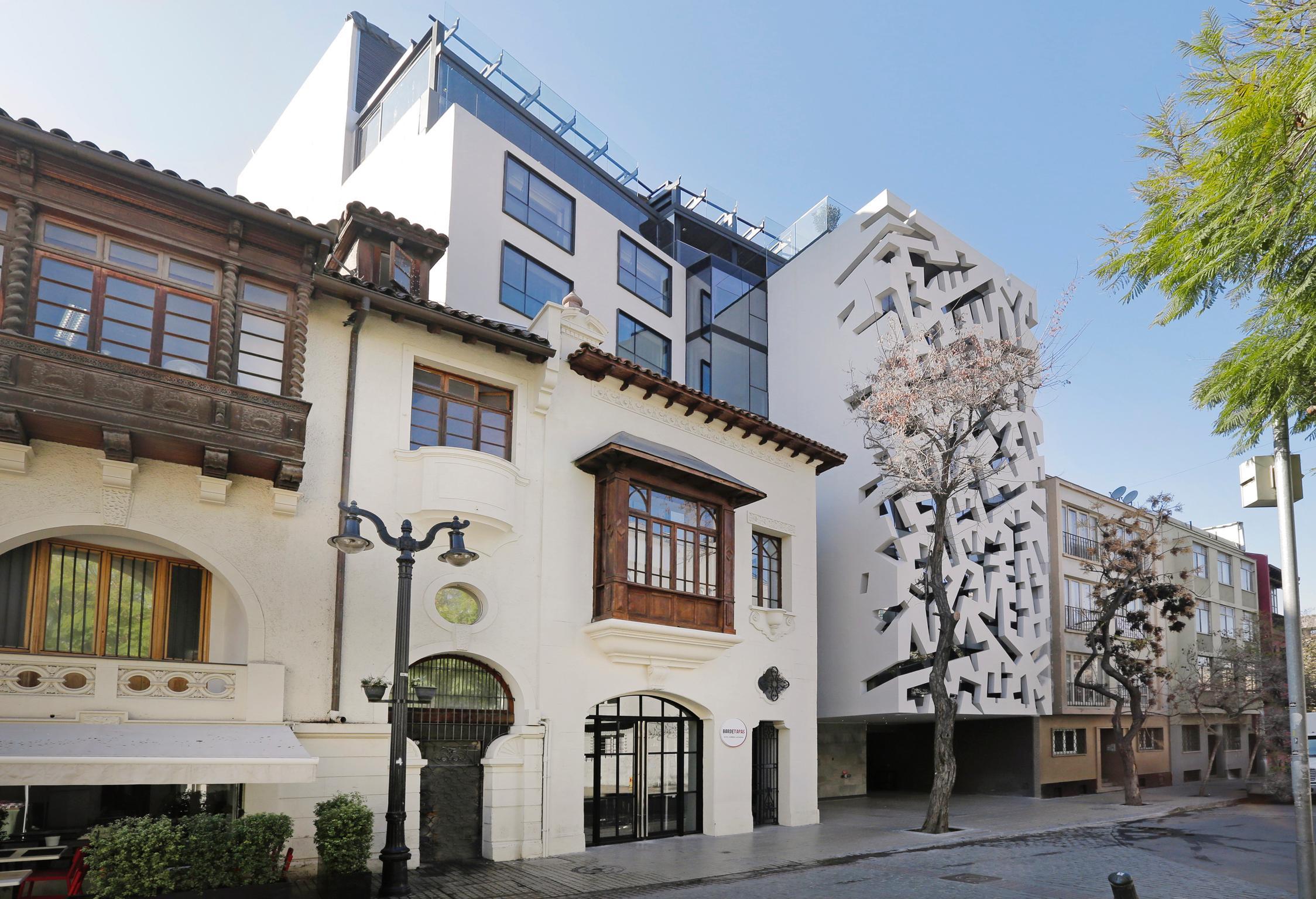 호텔 쿰브레스 라스타리아 산티아고 외부 사진 The building of the museum