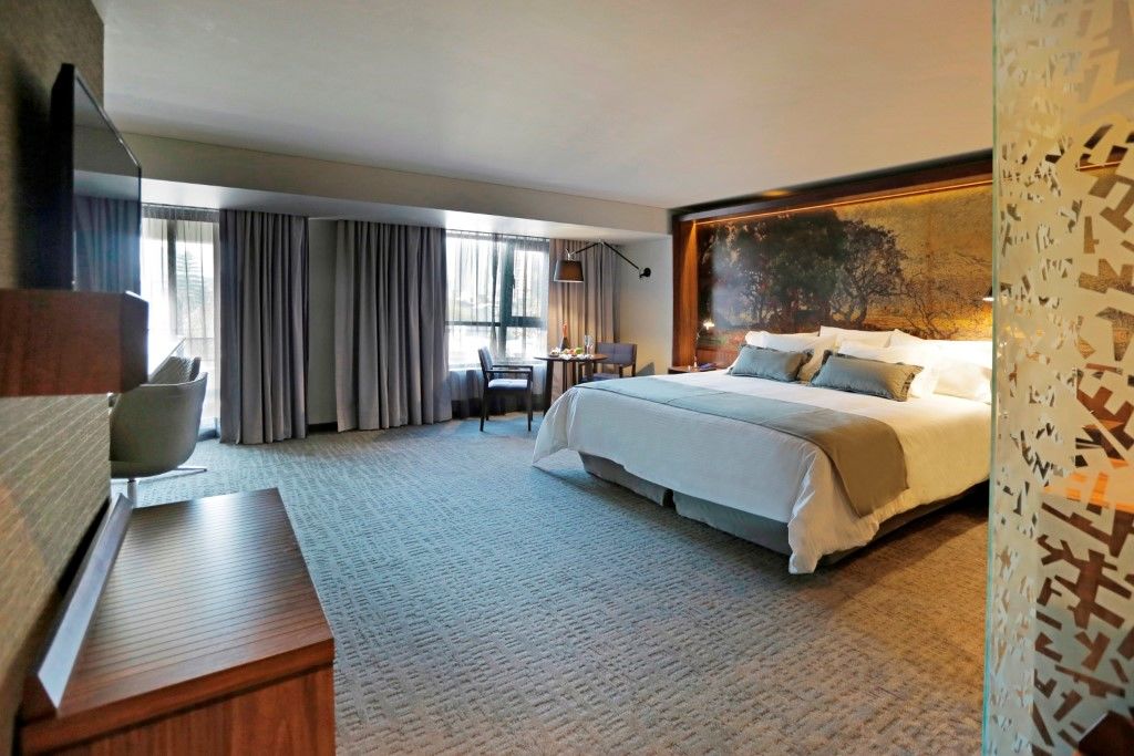 호텔 쿰브레스 라스타리아 산티아고 외부 사진 A guest room at the Hotel Zags